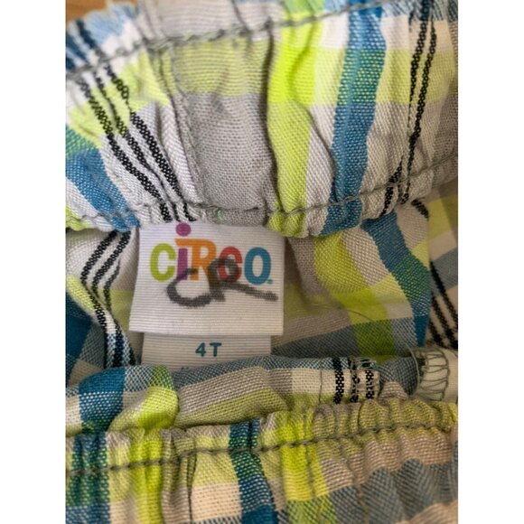 Arizona Kids Outfit: Gildan Gray T-Shirt & Circo Plaid Shorts Set Size 4T - Picture 4 of 5